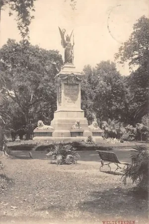 Promocja Nederlands-Indië Weltevreden Monument Aan de grondleggers van het Nederlandsch Gezag op Noordelijk Sumatra 1915 Indonesia Indonesië Azië HC26908