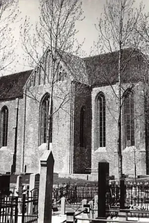 Premium Zeerijp Ned. Hervormde Kerk en begraafplaats 1981 Eemsdelta Groningen HC26722