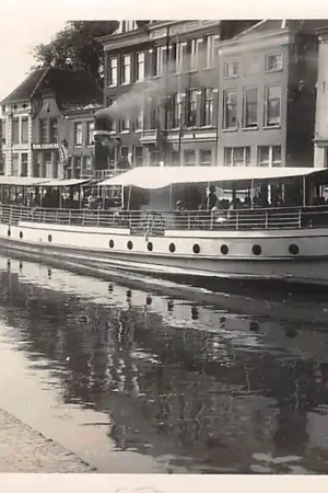 Utrecht Bemuurde Weerd Weerdsluis met stoomschip Sonja Fotokaart Binnenvaart schepen Scheepvaart 1933 C26249 Szybka dostawa