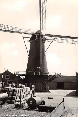 Achthuizen Molen Benzinepomp en opslag CALTEX Goeree-Overflakkee HC26082 Niska cena