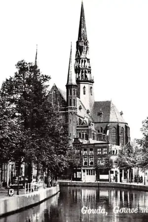 Gouda Gouwe met Kath. Kerk 1968 HC25262 Tylko dziś