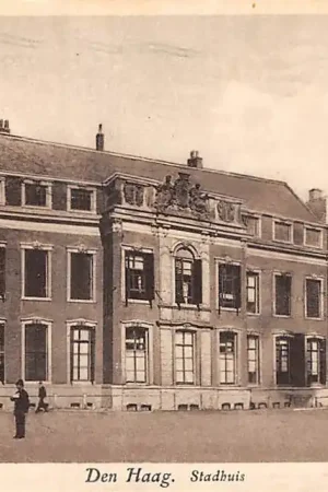 Tylko dziś 's-Gravenhage Den Haag Stadhuis met HTM Tram 157 Lijn 3 1931 HC25150