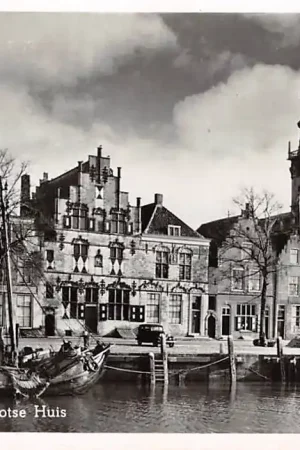 Veere Kade met Schotse Huis en vissers schepen Noord-Beveland HC24708 Tani