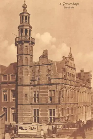 Oryginalny 's-Gravenhage Stadhuis HTM Tram 10 met bijwagen 302 of 502 HC24690