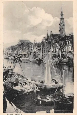 Wyprzedaż Veere Haven met vissers schepen Noord-Beveland HC24679