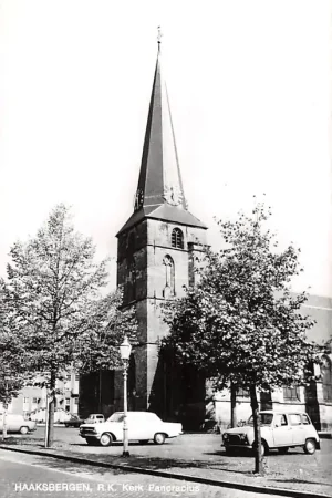 Ekspresowa dostawa Haaksbergen R.K. Kerk Pancracius Auto 1969 HC24394