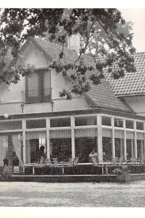 Kup teraz Breda Mastbos Hotel Café Restaurant De Boschwachter HC24383