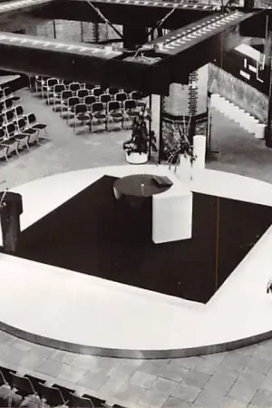 Naaldwijk Molenstraat St. Adrianus kerk Interieur (HC24375 Zwrot pieniędzy