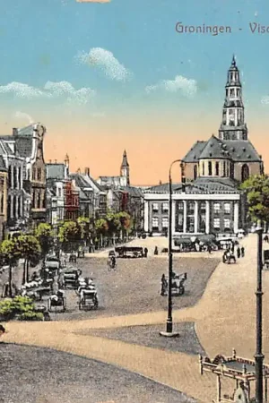 Groningen Vischmarkt met Korenbeurs en tram HC23933 Niska cena