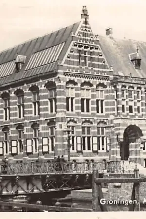 Oryginalny Groningen Museum van Oudheden met brug 1942 Type fotokaart HC23927