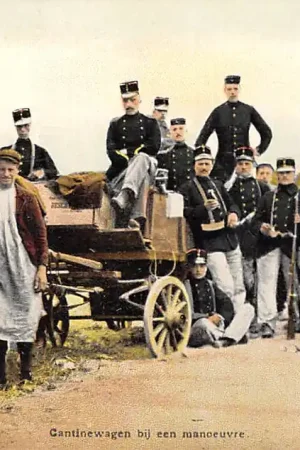 Militair Infanterie in het Kamp Cantinewagen bij een manoeuvre Paard en wagen Tulp HC23587 Popularny