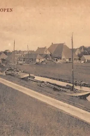 Hindeloopen Gezicht op Hindeloopen Binnenvaart schepen Scheepvaart HC23616 Zwrot pieniędzy