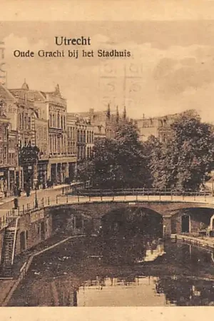Rabat Utrecht Oude Gracht bij het Stadhuis 1925 HC23525