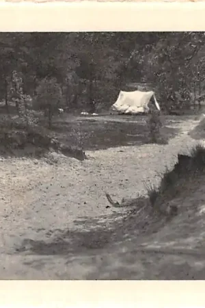 Hilversum Kampeeren Bij het Tienhovensche kanaal Uit de serie Gooische Fotokaarten naar opnamen van A. v.d. Enden HC23283 Wyprzedaż