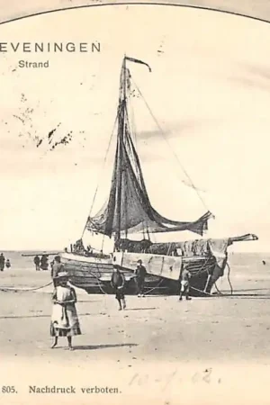 Scheveningen Strand vissers schepen op het strand 1903 's-Gravenhage HC23374 Promocja