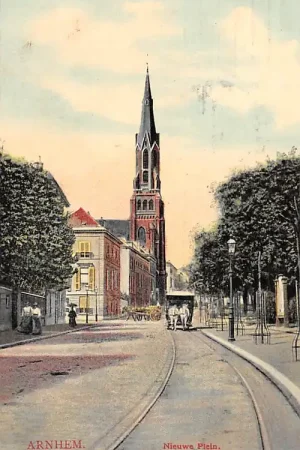 Arnhem Nieuwe Plein met kerk en paardentram tram Tulp HC23123 Niska cena