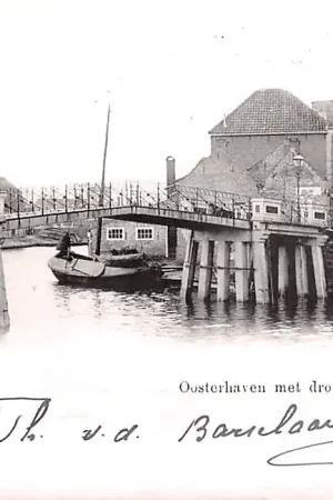 Enkhuizen Ooosterhaven met drommedaris en binnenvaart schepen Scheepvaart 1902 HC23104 Nowość