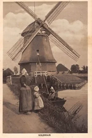 Wysoka jakość Volendam Molen Moeder en kinderen in klederdracht 1922 HC22842