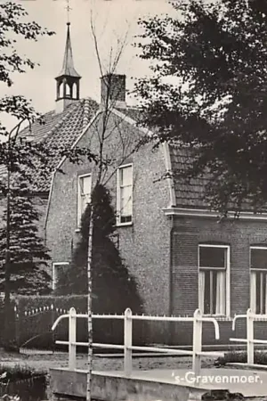 's-Gravenmoer Gereformeerde Kerk met Pastorie 1956 Dongen Noord-Brabant HC22715 Oferta