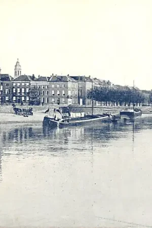 Nowość Arnhem Rijnkade met binnenvaart schepen scheepvaart HC22115