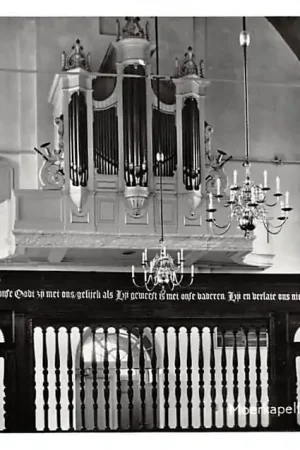 Moerkapelle Interieur Ned. Hervormde Kerk met orgel en voormalig koorhek uit de St. Laurenskerk uit Rotterdam 1960 HC21895 Autentyczny
