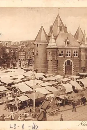 Amsterdam Nieuwmarkt met Waag en Markt Tram 1914 HC19524 Zamów teraz