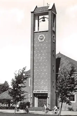 Zwrot pieniędzy Urk Oud Gereformeerde Jachin Boaz Kerk HC18772