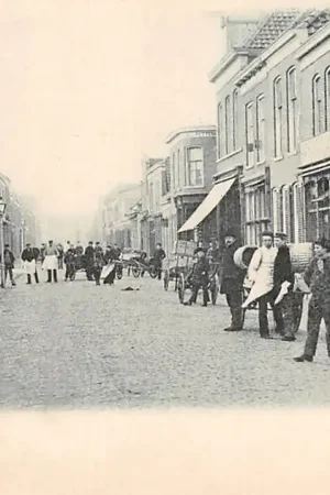 Den Helder Spoorstraat met volk HC18471 Oferta