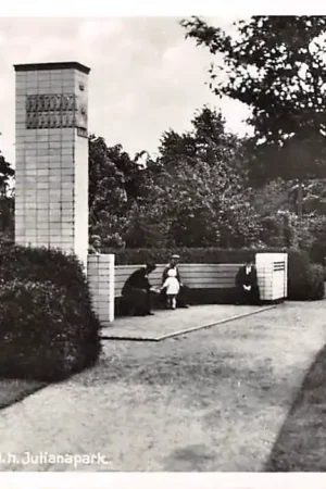 Schiedam Emmabank i.h. Julianapark 1940 Monument HC18319 Premium