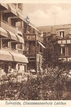 Tani Leiden Tuinzijde Diaconessenhuis Ziekenhuis 1935 HC18313