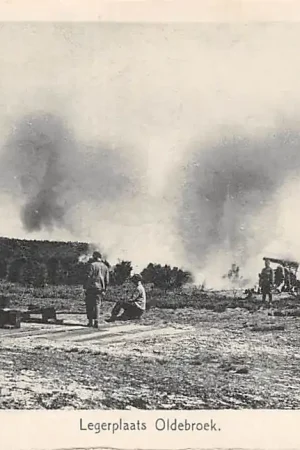 Oferta Legerplaats Oldebroek Kazerne Soldaten met werkend geschut Militair Veluwe HC18229