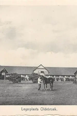 Legerplaats Oldebroek Kazerne Soldaten met paarden Militair Veluwe HC18223 Kup teraz