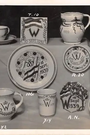 Nowość Gouda Originele fotokaart Reclame Koninklijk Goedewaagen Plateelfabriek Collectie Koninklijk Huis 1939 HC18041