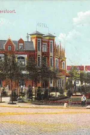 Wyprzedaż Amersfoort Hotel Bellevue tegenover het Station 1911 HC17892