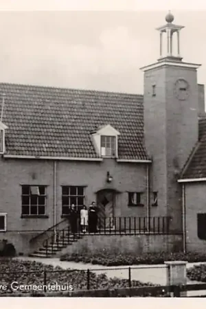 Sint Annaland Het Nieuwe Gemeentehuis Tholen HC17732 Ostatnia szansa