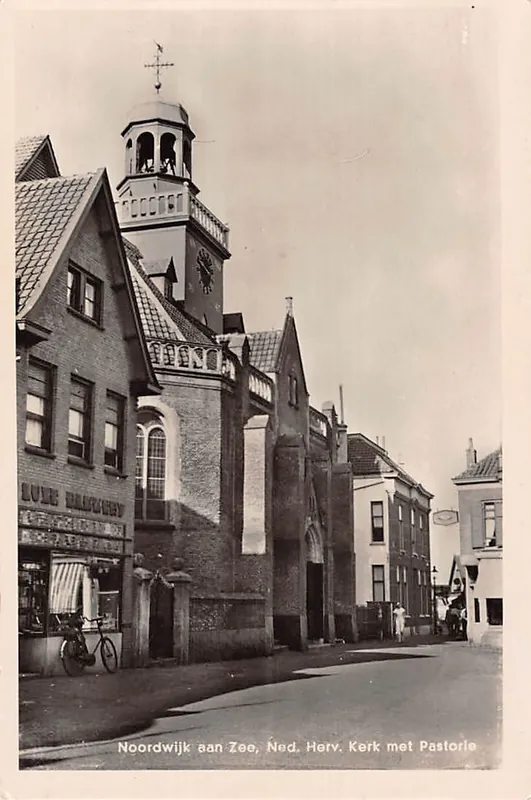 Oferta limitowana Noordwijk aan Zee Ned. Hervormde Kerk met Pastorie 1951 HC17343