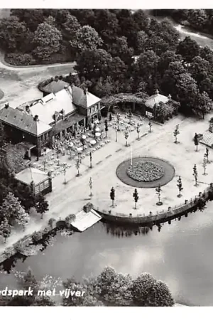 Groningen Paviljoen Stadspark met vijver 1957 KLM Luchtfoto no. 19428 HC17317 Oryginalny