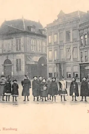 Gouda Markt met Waaggebouw en kinderen 1902 HC17422 Szybka dostawa