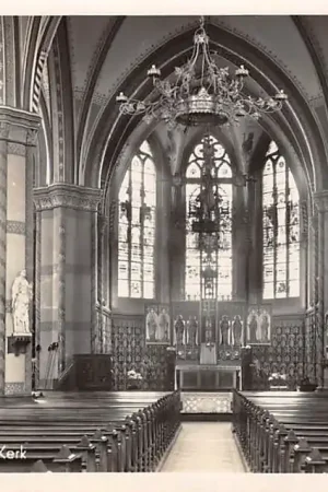 Vianen Interieur R.K. kerk 1941 HC17250 Oferta