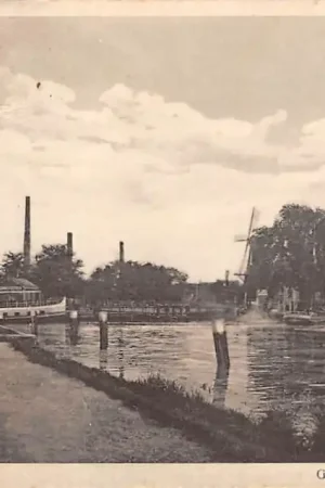Kup teraz Gouda Bolwerk Vaart naar Boskoop Binnenvaart schepen Scheepvaart Gasfabriek Molen De Korenblom 1915 HC17032