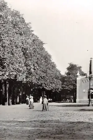 Zo was Dordrecht Burgem. De Raadtsingel bij het Station omstreeks 1910 HC17010 Tylko dziś