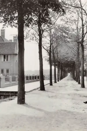 Zo was Dordrecht Krispijnseweg hoek Mauritsweg omstreeks 1930 met Gereformeerde Kerk HC16998 Bezpieczna płatność