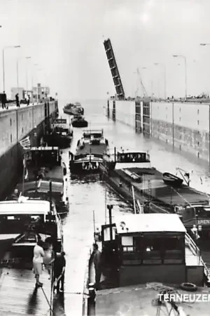 Zwrot pieniędzy Terneuzen Nieuwe binnenvaart sluis Arentje II van K. & R. Kombrink uit Amsterdam 1969 Schepen Scheepvaart HC16828