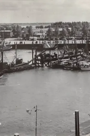 Premium Breskens Havengezicht Schepen 1966 HC16162