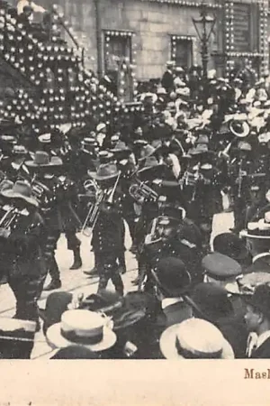 Szybka dostawa Leiden Maskerade 49 1905 Bij het stadhuis in de Breestraat HC15411