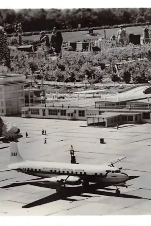 Den Haag Miniatuurstad Madurodam Vlieveld met vliegtuigen 1956 HC15387 Oferta limitowana