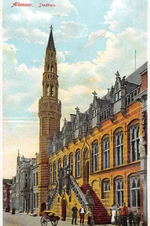 Premium Alkmaar Stadhuis met volk HC15051