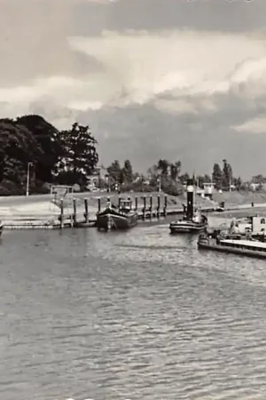 Gouda Hollandsche IJssel Veerstal Molen Binnenvaart schepen Scheepvaart 1955 HC14653 Kup teraz