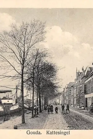 Gouda Kattensingel met binnenvaart schip Scheepvaart HC14616 Niska cena