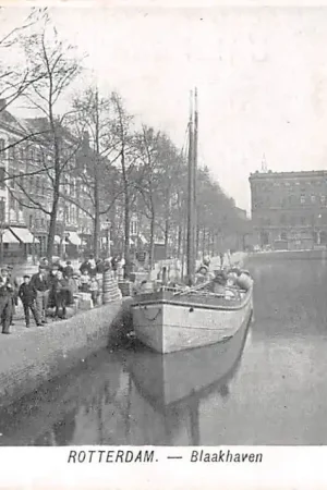 Rotterdam Blaakhaven met Postkantoor Binnenvaart schepen HC14294 Rabat